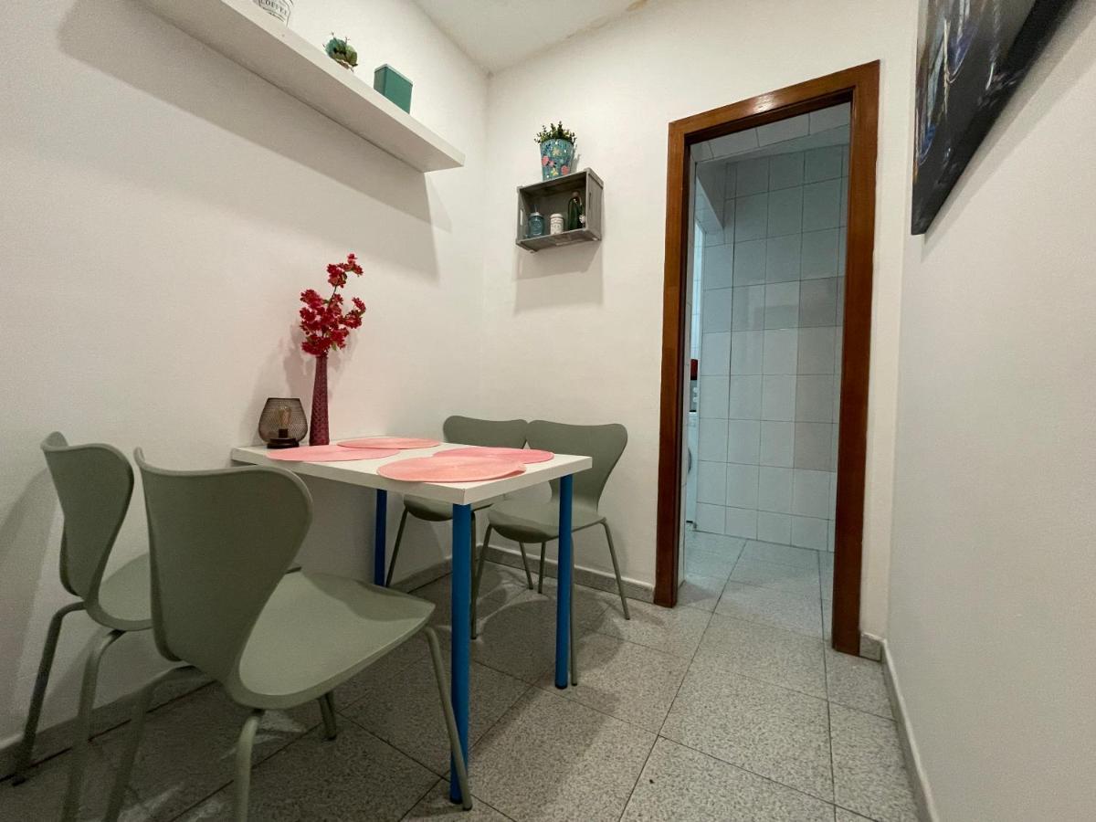 Plaza Universidad Rooms บาร์เซโลนา ภายนอก รูปภาพ